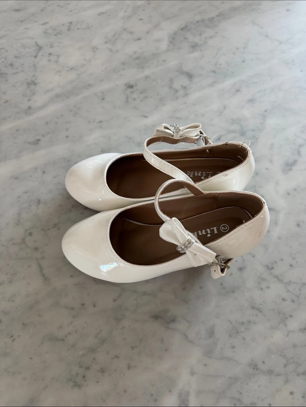 Link White Patent Girls Mary Jane Shoes with Bow Accent